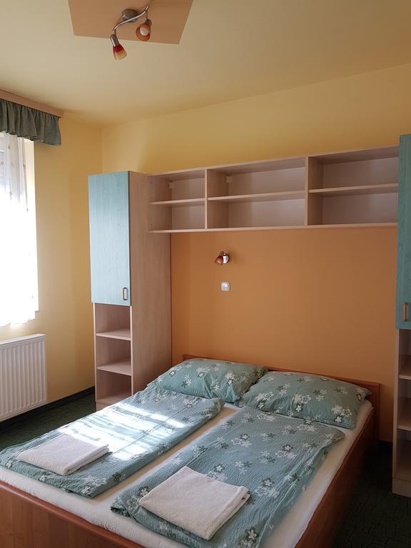 シオーフォクRichie Ii. Apartmanアパートメント エクステリア 写真