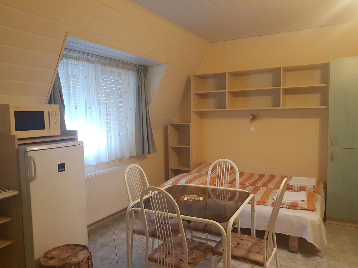 シオーフォクRichie Ii. Apartmanアパートメント エクステリア 写真